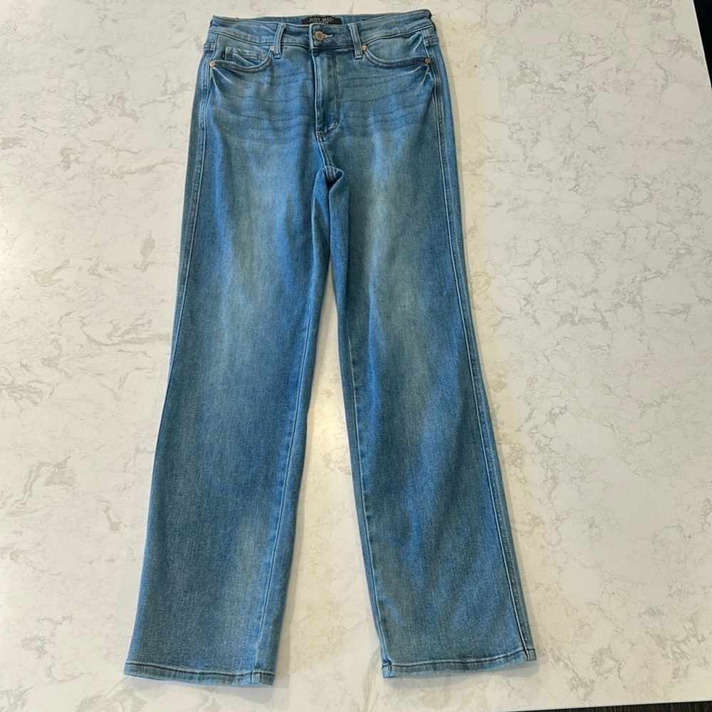 JUDY BLUE STRAIGHT LEG MIDRISE MEDIUM WASH STRETCH JEANS WOMANS 11/30